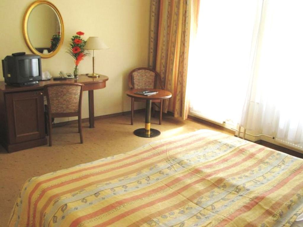 Galerie Royale Hotel Прага Екстериор снимка