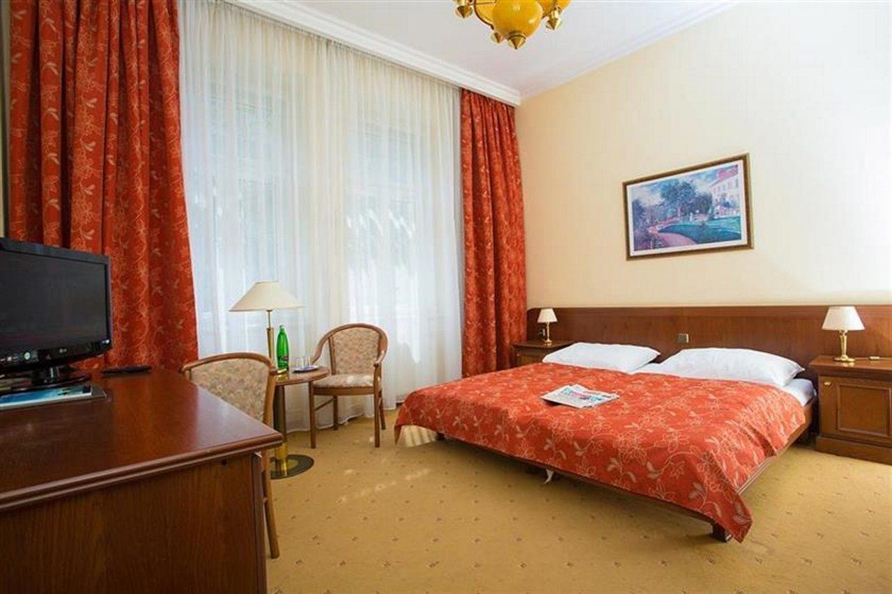 Galerie Royale Hotel Прага Екстериор снимка