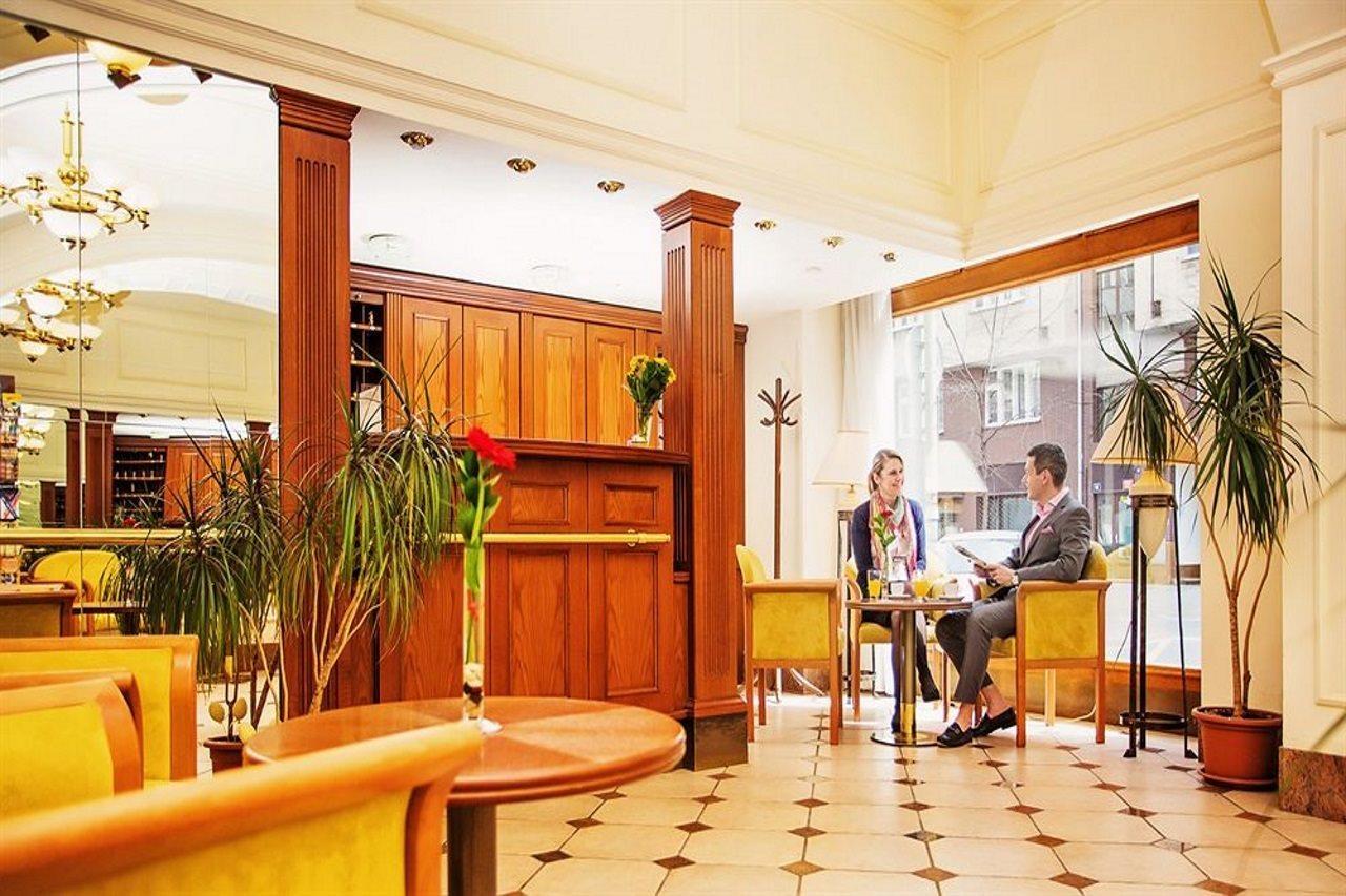 Galerie Royale Hotel Прага Екстериор снимка