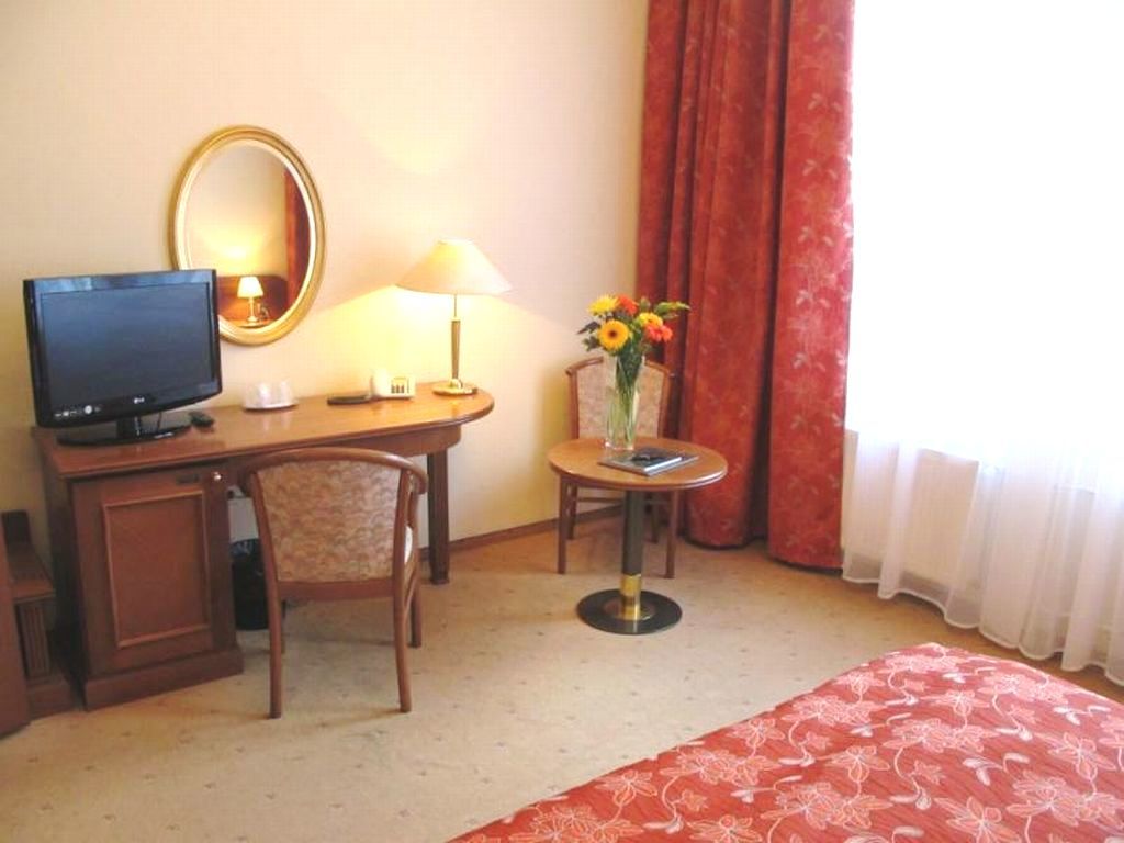 Galerie Royale Hotel Прага Екстериор снимка
