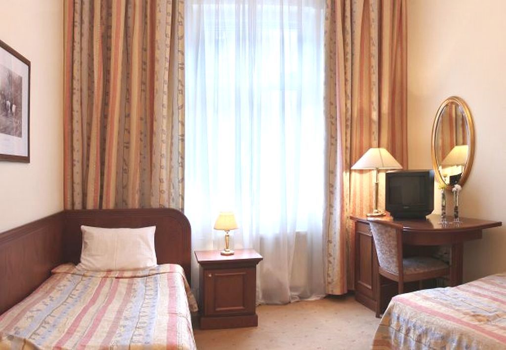Galerie Royale Hotel Прага Екстериор снимка
