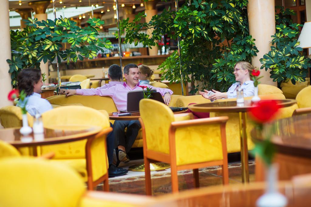 Galerie Royale Hotel Прага Екстериор снимка